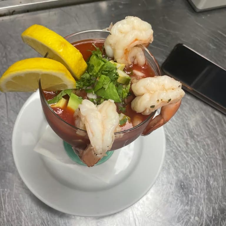 Savor Our Lunch Offerings